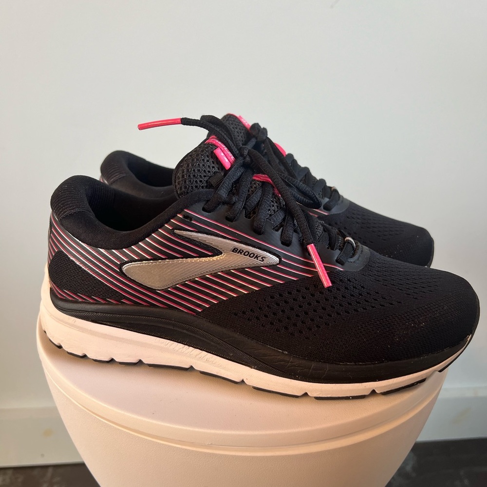 Brooks 14 sneakers - Picture 6 of 9